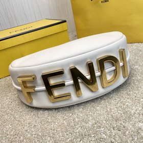 Название： FENDI Grahy Сумка в форме полумесяца Качество： высший 