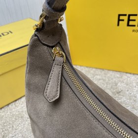 Название： FENDI Grahy Сумка в форме полумесяца Качество： высокок
