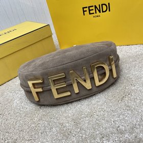 Название： FENDI Grahy Сумка в форме полумесяца Качество： высокок