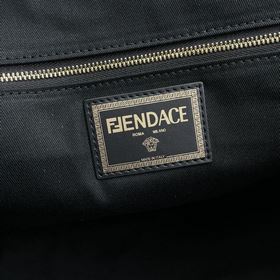 Название： FENDACE вышивка на холсте с черным фоном Качество： высш