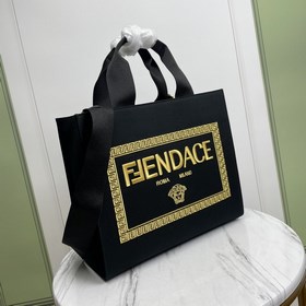 Название： FENDACE вышивка на холсте с черным фоном Качество： высш