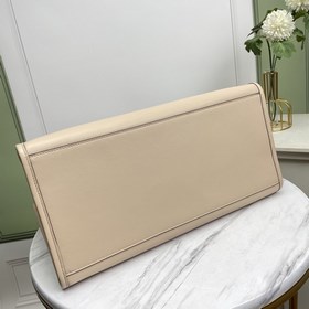 Название： Сумка FENDI Качество： высший сорт Модель： 8858 большая 