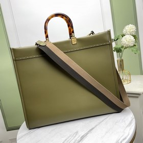 Название： Сумка FENDI Качество： высший сорт Модель： 8858 большая 