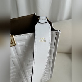 Белый тисненый Средняя сумка Fendi для покупок Кожаная сумка-тоут