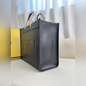 Черный Средняя сумка Fendi для покупок Кожаная сумка-тоут Подробн