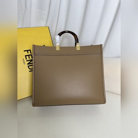 Средняя сумка Fendi Sunshine Кожаная сумка-тоут Подробнее Средняя