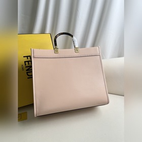 Средняя сумка Fendi Sunshine Кожаная сумка-тоут Подробнее Средняя