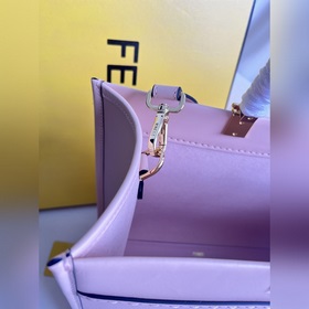 Средняя сумка Fendi Sunshine Кожаная сумка-тоут Подробнее Средняя