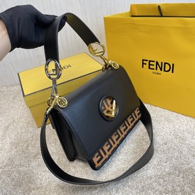 Название： Сумка с клапаном Kan I Logo Качество： оригинал Модель： 
