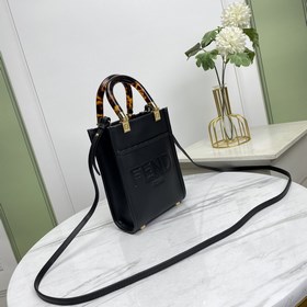 Название： Мини-сумка FENDI. Качество： высший сорт. Модель： 8873. 