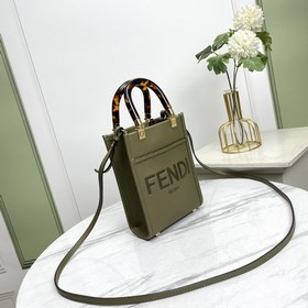 Название： Мини-сумка FENDI Качество： высший сорт, оригинал Модель