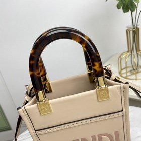 Название： Мини-сумка FENDI. Качество： высший сорт. Модель： 8873. 
