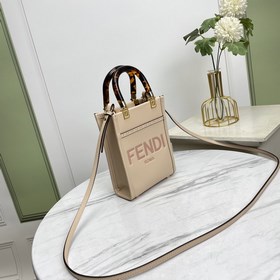 Название： Мини-сумка FENDI. Качество： высший сорт. Модель： 8873. 