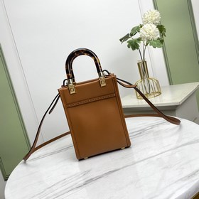 Название： Мини-сумка FENDI. Качество： высший сорт. Модель： 8873. 