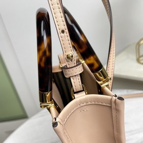 Название： Мини-сумка FENDI. Качество： высший сорт. Модель： 8873. 