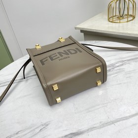 Название： Мини-сумка FENDI. Качество： высший сорт. Модель： 8873. 