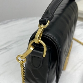 Название： FENDI (BAGUETTE) Качество： высший сорт Модель： 8823 Цве