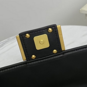 Название： FENDI (BAGUETTE) Качество： высший сорт Модель： 8823 Цве