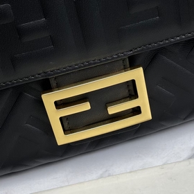 Название： FENDI (BAGUETTE) Качество： высший сорт Модель： 8824 Цве