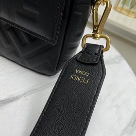 Название： FENDI (BAGUETTE) Качество： высший сорт Модель： 8824 Цве
