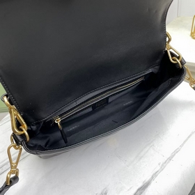 Название： FENDI (BAGUETTE) Качество： высший сорт Модель： 8824 Цве