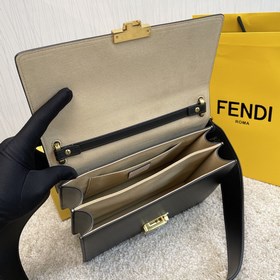 Название： FENDI Kan I Качество： качество оригинального заказа Мод
