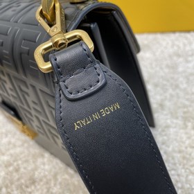 Название： FENDI Kan I Качество： качество оригинального заказа Мод