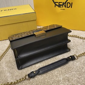 Название： FENDI Kan I Качество： качество оригинального заказа Мод