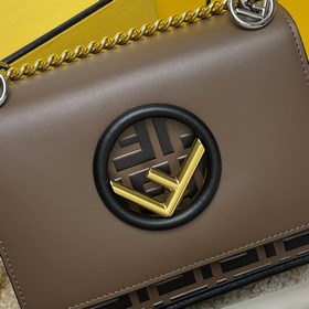 Название： Сумка с клапаном Kan I Logo Качество： оригинал Модель