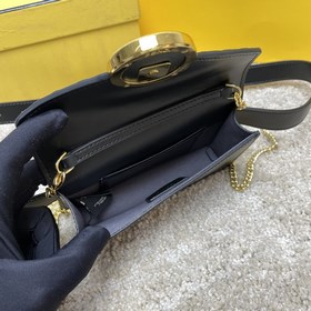 Название： Поясная сумка Fendi Качество： оригинал Модель： 8805 Цве