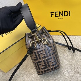 Название： FENDI Mon Tresor сумка-бакет Качество： оригинал Модель：