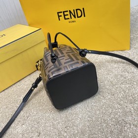 Название： FENDI Mon Tresor сумка-бакет Качество： оригинал Модель：