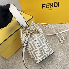 Название： FENDI Mon Tresor сумка-бакет Качество： оригинал Модель：