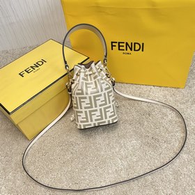 Название： FENDI Mon Tresor сумка-бакет Качество： оригинал Модель：