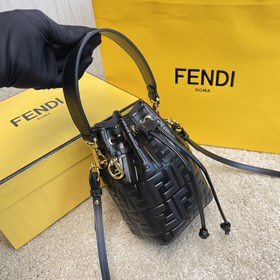 Название： FENDI Mon Tresor сумка-бакет Качество： оригинал Модель：