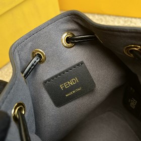 Название： FENDI Mon Tresor сумка-бакет Качество： оригинал Модель：