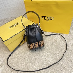 Название： FENDI Mon Tresor сумка-бакет Качество： оригинал Модель：