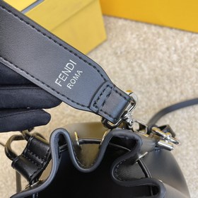 Название： FENDI Mon Tresor сумка-бакет Качество： оригинал Модель：
