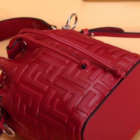 Название： FENDI Mon Tresor сумка-бакет Качество： оригинал Модель：