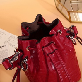 Название： FENDI Mon Tresor сумка-бакет Качество： оригинал Модель：