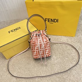 Название： FENDI Mon Tresor сумка-бакет Качество： оригинал Модель：