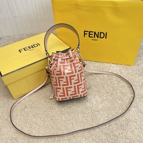 Название： FENDI Mon Tresor сумка-бакет Качество： оригинал Модель：
