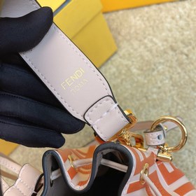 Название： FENDI Mon Tresor сумка-бакет Качество： оригинал Модель：