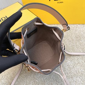 Название： FENDI Mon Tresor сумка-бакет Качество： оригинал Модель：