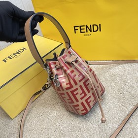Название： FENDI Mon Tresor сумка-бакет Качество： оригинал Модель：