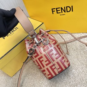Название： FENDI Mon Tresor сумка-бакет Качество： оригинал Модель：