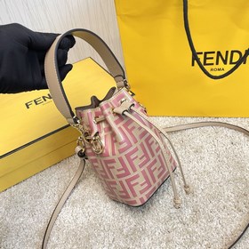 Название： FENDI Mon Tresor сумка-бакет Качество： оригинал Модель：