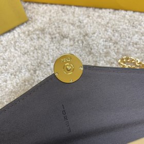 Название： Кожаный бумажник Fendi из трех предметов Качество： ориг