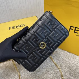 Название： Кожаный бумажник Fendi из трех предметов Качество： ориг