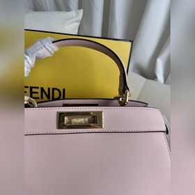 Большой розовый eekaboo ISeeU сумка Кожаная сумка Подробнее Культ
